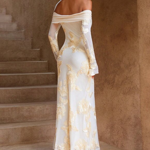 Apricot Elegant Women's Knit Textured Fabric Off-Shoulder Mermaid Hem Dress - Picture 4 of 7